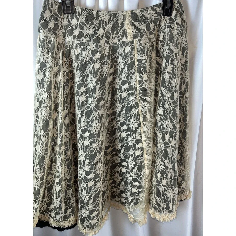 Vintage 213 Black Cream Lace Overlay A-line Women’s Floral Skirt Size M Formal